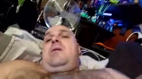 Snapshot of chubbyissy chatting on 11-03-25, 07:15 Chubbydutch man online show from 11-03-25, 07:15