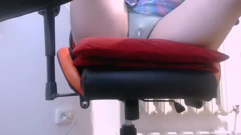 Snapshot of chubbymaia chatting on 07-29-26, 12:36 Maia online show from 07-29-26, 12:36