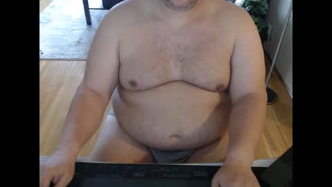 Snapshot of chubbyvix chatting on 04-28-26, 02:10 AstorYvr online show from 04-28-26, 02:10