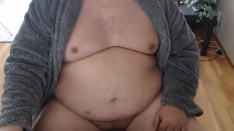 Snapshot of chubbyvix chatting on 05-12-26, 02:52 AstorYvr online show from 05-12-26, 02:52