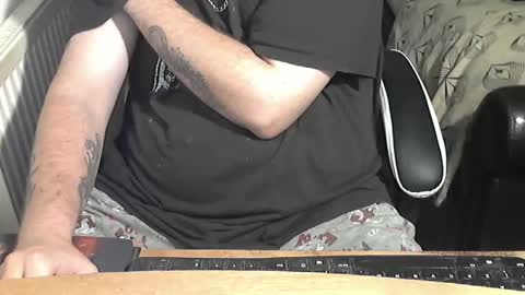 Snapshot of chunkisgreat chatting on 11-16-25, 01:00 chunkisgreat online show from 11-16-25, 01:00