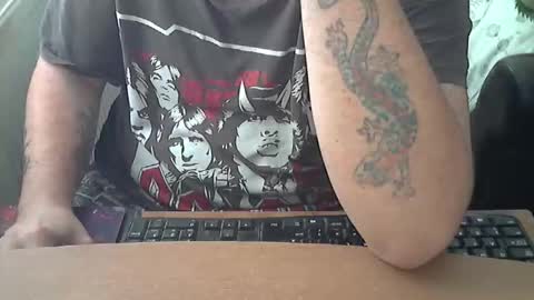 Snapshot of chunkisgreat chatting on 11-20-25, 01:33 chunkisgreat online show from 11-20-25, 01:33