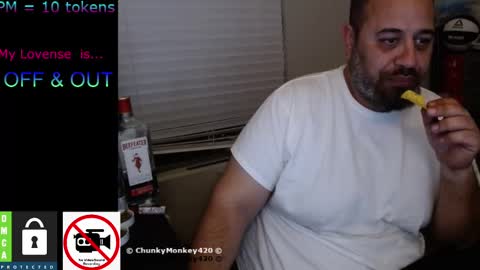 Snapshot of chunkymonkey420 chatting on 02-14-25, 06:34 Spencer Smokey Bear online show from 02-14-25, 06:34