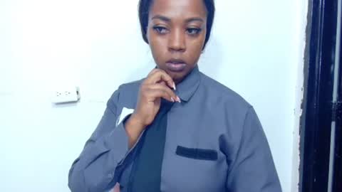 Snapshot of ciaraebonyxxx chatting on 07-18-26, 11:58 ciaraebonyxxx online show from 07-18-26, 11:58