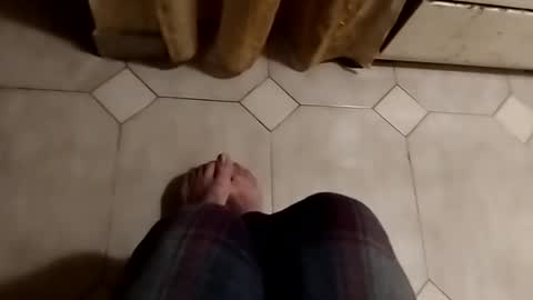 Snapshot of ciccilli chatting on 10-31-25, 12:33 ciccilli online show from 10-31-25, 12:33