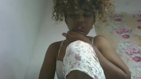Snapshot of ciciazzhh chatting on 03-08-26, 03:16 ciciazzhh online show from 03-08-26, 03:16