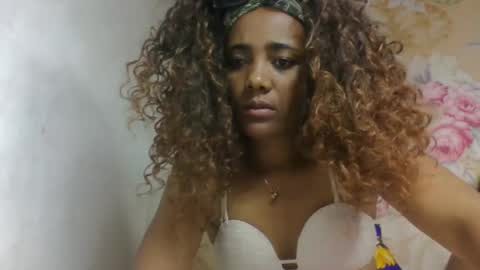Snapshot of ciciazzhh chatting on 03-21-26, 08:30 ciciazzhh online show from 03-21-26, 08:30