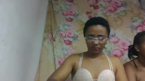 Snapshot of ciciazzhh chatting on 03-23-26, 12:20 ciciazzhh online show from 03-23-26, 12:20