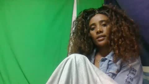 Snapshot of ciciazzhh chatting on 05-10-26, 03:17 ciciazzhh online show from 05-10-26, 03:17