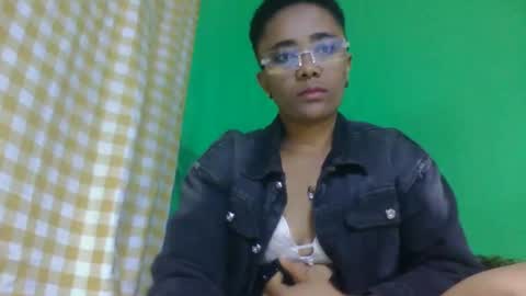 Snapshot of ciciazzhh chatting on 05-19-26, 11:16 ciciazzhh online show from 05-19-26, 11:16