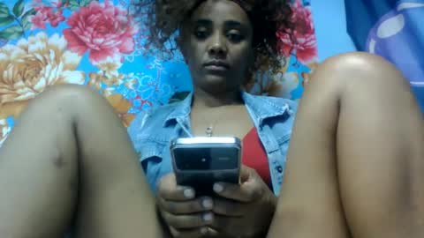 Snapshot of ciciezah chatting on 06-04-26, 07:09 ciciezah online show from 06-04-26, 07:09