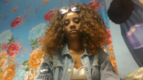 Snapshot of ciciezah chatting on 06-06-26, 09:36 ciciezah online show from 06-06-26, 09:36