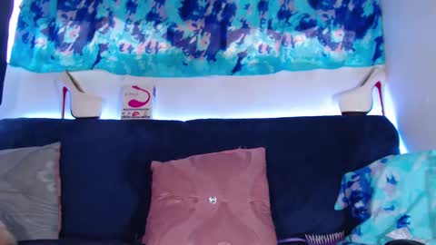 cicimom online show from 02-15-25, 08:43