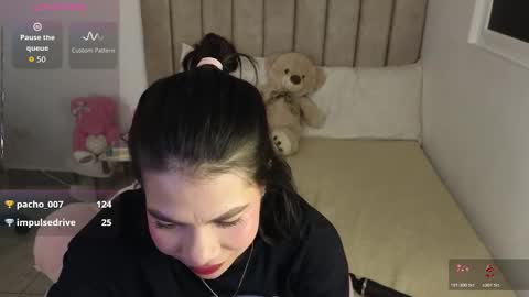 Mia online show from 02-27-26, 04:45