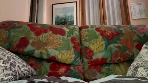 Snapshot of cielom395398 chatting on 10-09-25, 09:46 cielom395398 online show from 10-09-25, 09:46