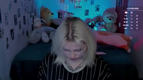 Helen and Teya online show from 11-28-25, 11:35