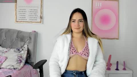 Snapshot of ciindy_lovee chatting on 11-19-25, 03:45 Ciindy Lovers online show from 11-19-25, 03:45