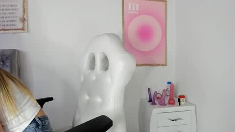 Snapshot of ciindy_lovee chatting on 11-25-25, 12:27 Ciindy Lovers online show from 11-25-25, 12:27