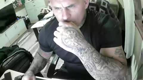 cikakure16081976 online show from 11-24-25, 04:51