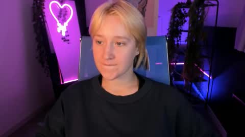 Cin Bellamy online show from 09-10-25, 06:24