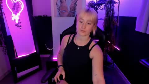 Cin Bellamy online show from 09-23-25, 05:21