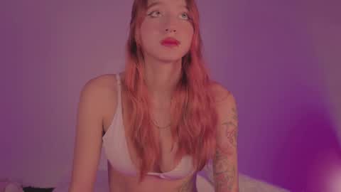 Snapshot of cinderella_lewis chatting on 12-01-25, 02:49 Sofi Eva and Mey online show from 12-01-25, 02:49