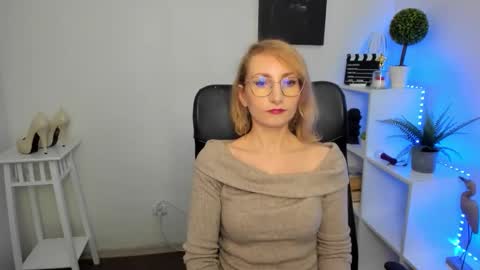 Cinderella online show from 02-16-26, 06:42