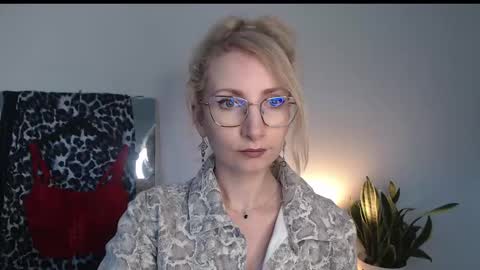 Cinderella online show from 04-07-26, 05:30