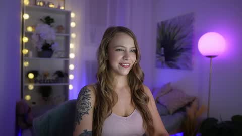 Snapshot of cindy_grey_ chatting on 09-20-25, 06:31 Cintybaby online show from 09-20-25, 06:31