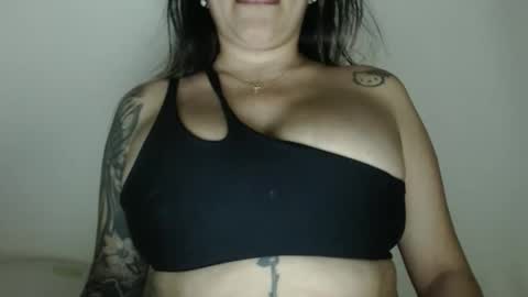 Snapshot of cindy_latin chatting on 09-23-25, 02:25 cindy latin online show from 09-23-25, 02:25