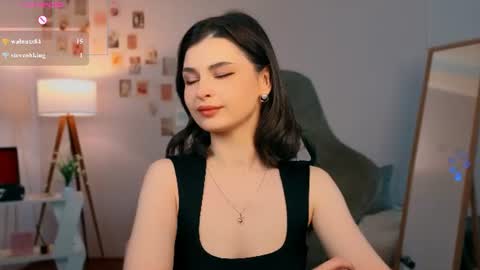 Snapshot of cindyclub_ chatting on 06-12-26, 04:11 Rebbeka online show from 06-12-26, 04:11