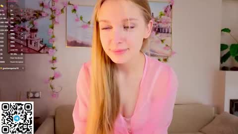 Snapshot of cindyreming01 chatting on 10-01-25, 07:14 indy online show from 10-01-25, 07:14