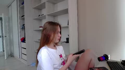 Snapshot of cindywood chatting on 07-06-26, 08:44 Cindy online show from 07-06-26, 08:44