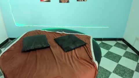 Snapshot of cinthya_dan chatting on 06-20-26, 06:00 Cinthya online show from 06-20-26, 06:00