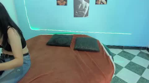 Snapshot of cinthya_dan chatting on 07-28-26, 05:12 Cinthya online show from 07-28-26, 05:12