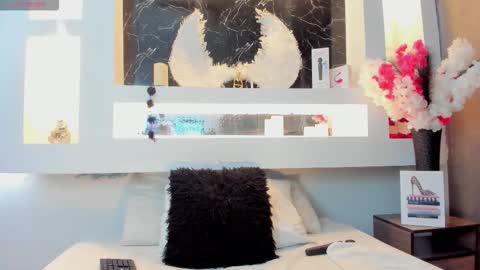 Snapshot of cinthya_mjs chatting on 09-23-25, 12:08 Cinthya online show from 09-23-25, 12:08