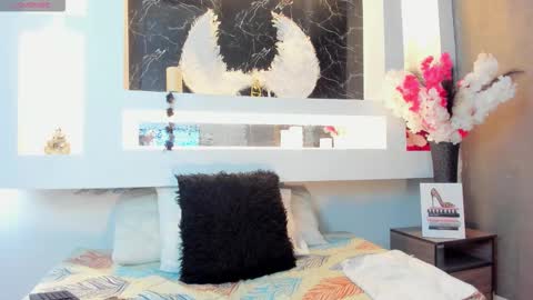 Snapshot of cinthya_mjs chatting on 09-26-25, 12:09 Cinthya online show from 09-26-25, 12:09