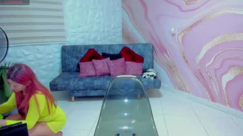 Snapshot of cintiagreyx chatting on 01-08-25, 11:54 CINTIA online show from 01-08-25, 11:54