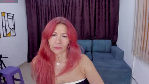 Snapshot of cintiagreyx chatting on 01-15-25, 11:32 CINTIA online show from 01-15-25, 11:32