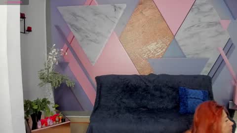 Snapshot of cintiagreyx chatting on 01-16-25, 11:37 CINTIA online show from 01-16-25, 11:37