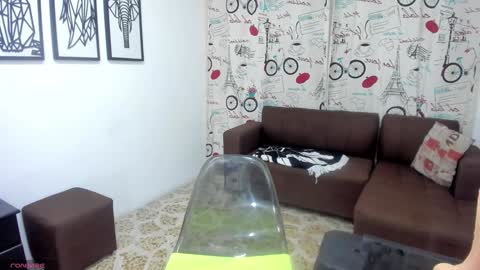 Snapshot of cintiagreyx chatting on 02-06-25, 05:51 CINTIA online show from 02-06-25, 05:51
