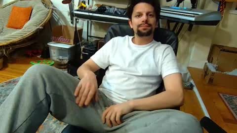 Snapshot of cirdan93 chatting on 02-06-26, 02:16 CirdanBiGuy online show from 02-06-26, 02:16