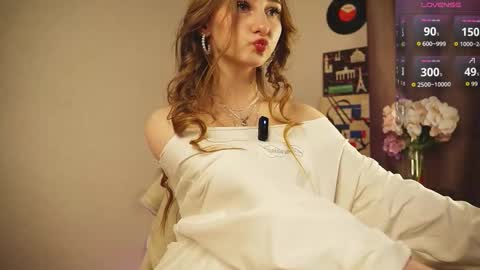 Snapshot of cirrusi chatting on 03-06-26, 02:24 Little Amy online show from 03-06-26, 02:24