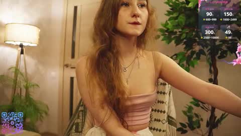 Snapshot of cirrusi chatting on 03-22-26, 01:25 Little Amy online show from 03-22-26, 01:25