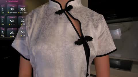 Snapshot of claire_amoure chatting on 01-12-25, 07:11 Claire online show from 01-12-25, 07:11