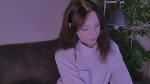 Snapshot of claire_bennett chatting on 05-17-26, 11:01 Claire Bennett online show from 05-17-26, 11:01
