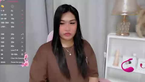 Snapshot of claire_wntr chatting on 06-09-26, 05:35 CLAIRE online show from 06-09-26, 05:35