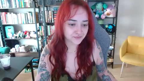 Snapshot of clairebarez chatting on 04-17-26, 09:40 Claire online show from 04-17-26, 09:40