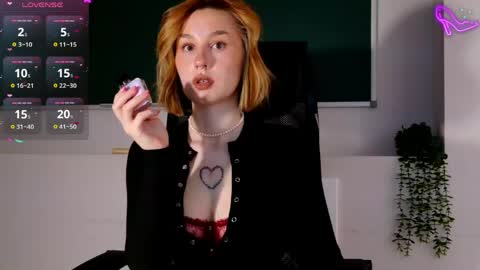 Claire online show from 05-11-26, 03:07