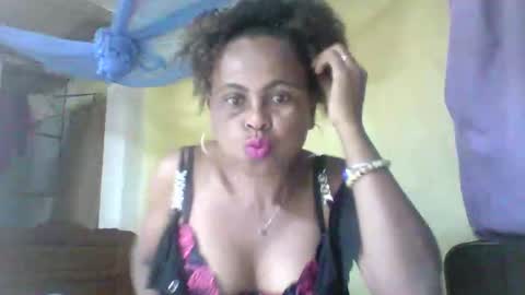 Snapshot of clairette9794 chatting on 06-09-26, 07:14 clairette9794 online show from 06-09-26, 07:14
